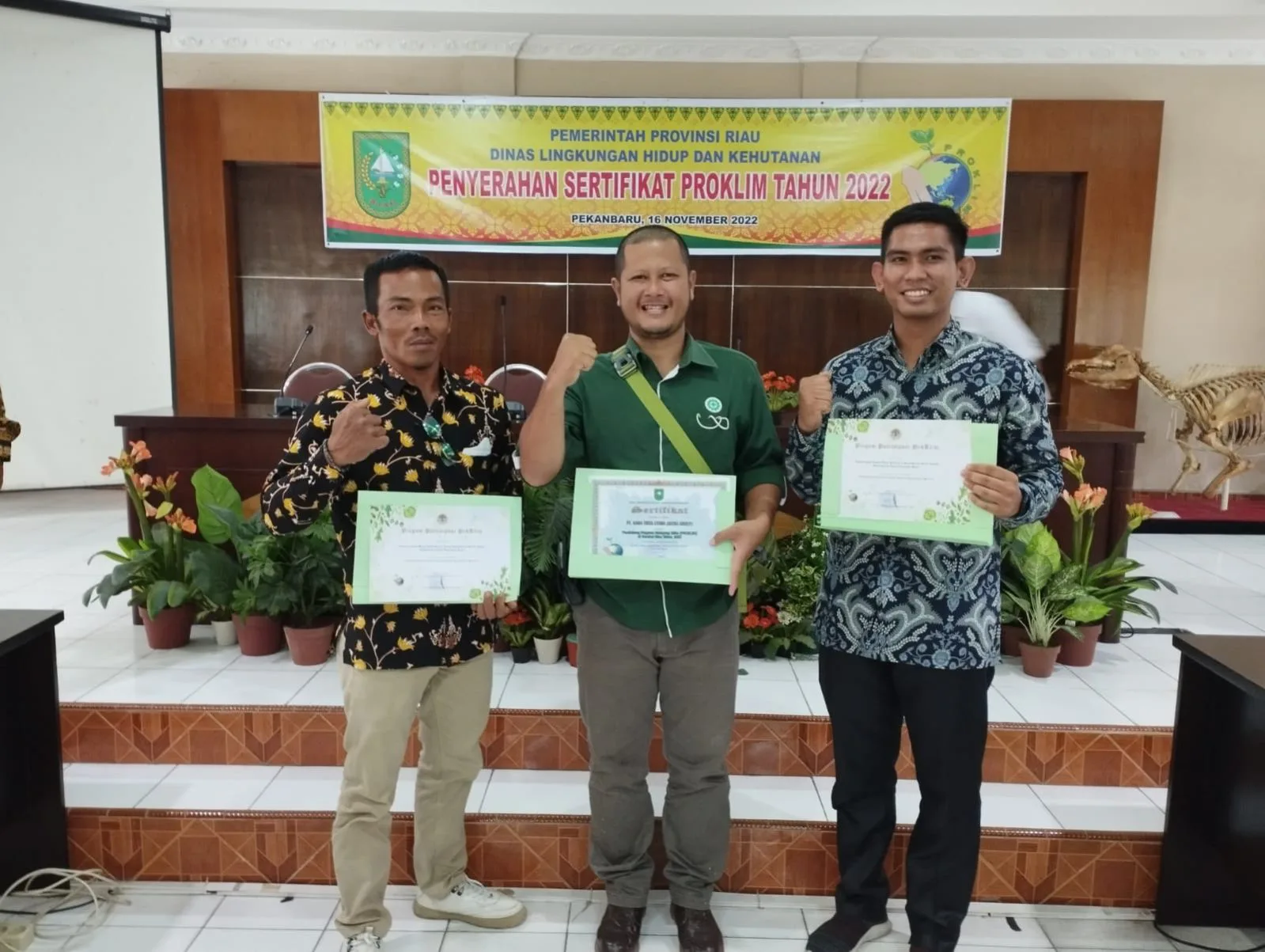 Dua Kampung Binaan PT KTU Astra Sabet Penghargaan dari DLHK Riau