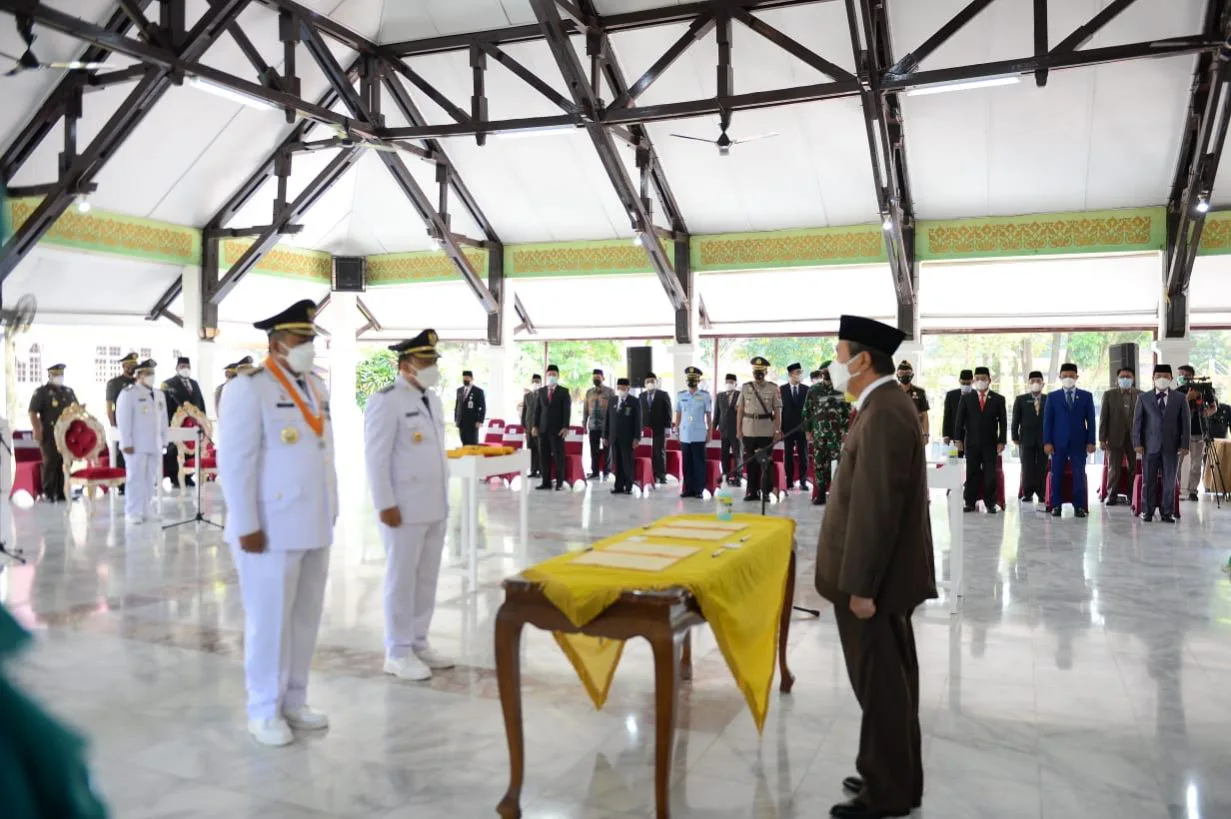 Gubernur Riau Lantik Bupati, Wakil Bupati Siak dan Rokan Hulu