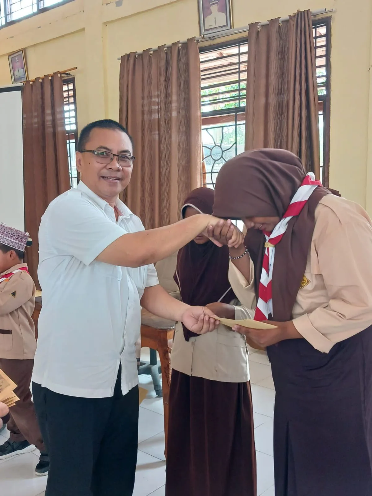HUT Astra Agro Lestari ke - 35, PT KTU Berikan Beasiswa kepada 66 Pelajar di Siak