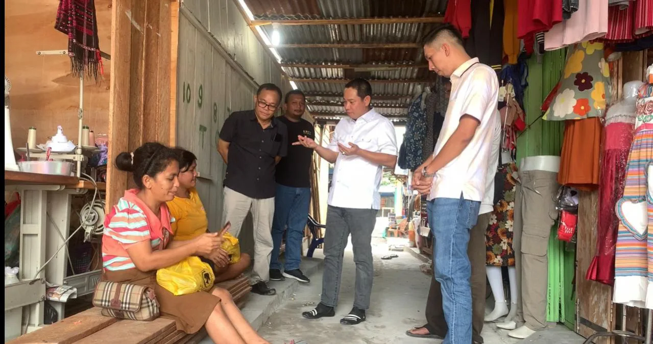 Indra Gunawan Dengarkan Aspirasi Warga dan Pedagang di Pasar Minggu Kandis Kota