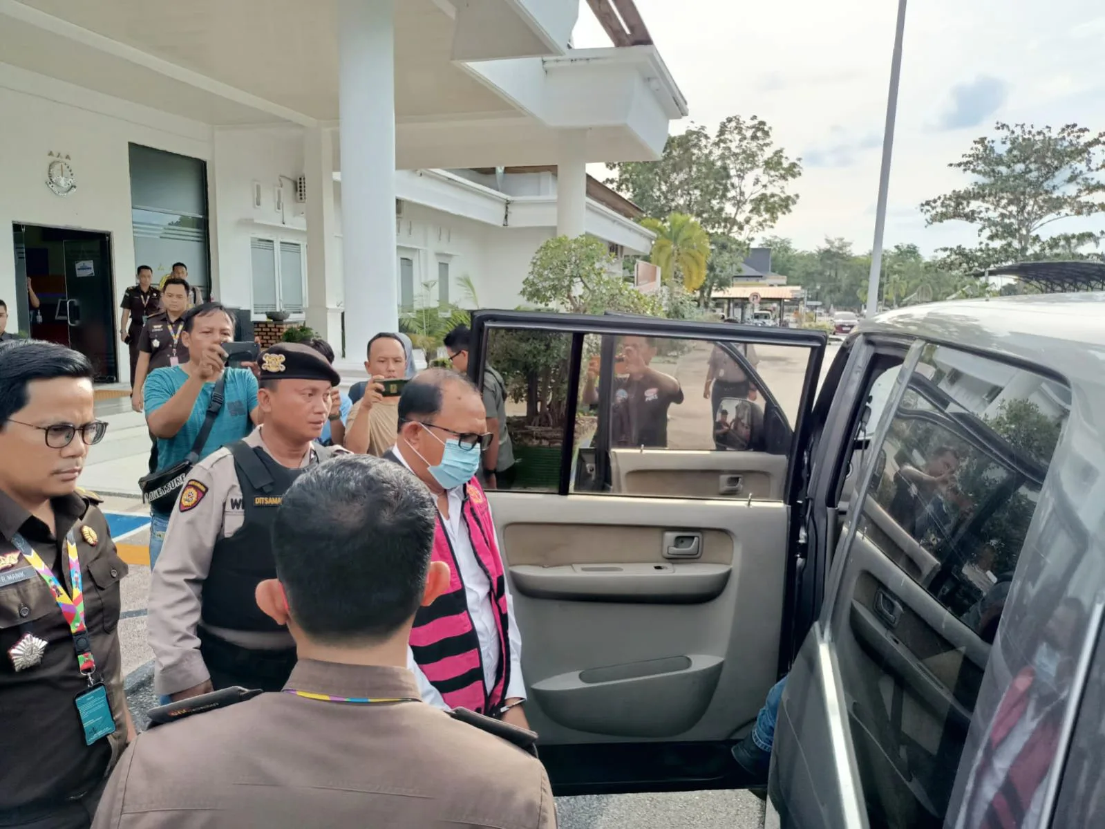 Jaksa Tahan Tiga Orang Oknum Satpol PP Siak Terkait Pungli