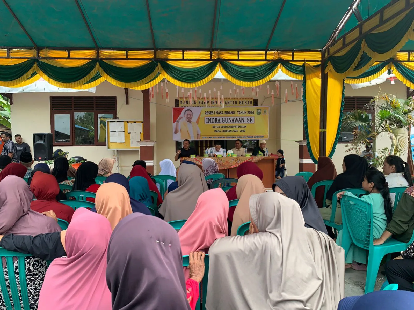 Kehangatan Reses Ketua DPRD Siak di Kampung Buatan Besar: Warga Sambut Indra Gunawan dengan Penuh Harapan