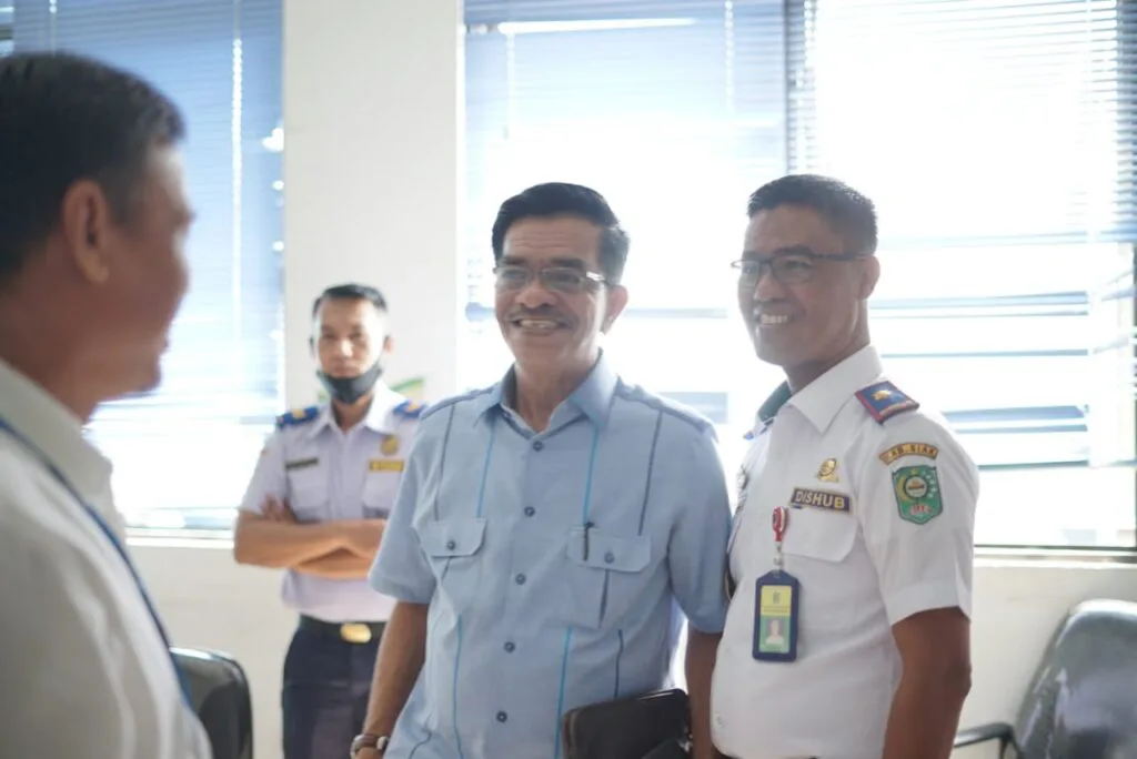Maju Pilkada Serentak Desember 2020 di Siak, Said Arif Fadilah Kembalikan Mobil Dinas