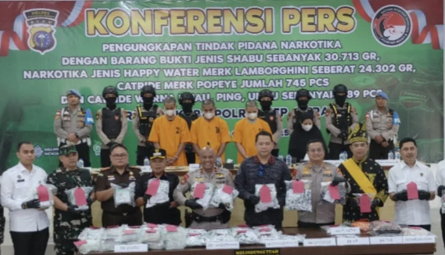 Polda Riau Gagalkan Peredaran 30Kg Sabu dan Liquid Vape mengandung Narkoba dari Malaysia