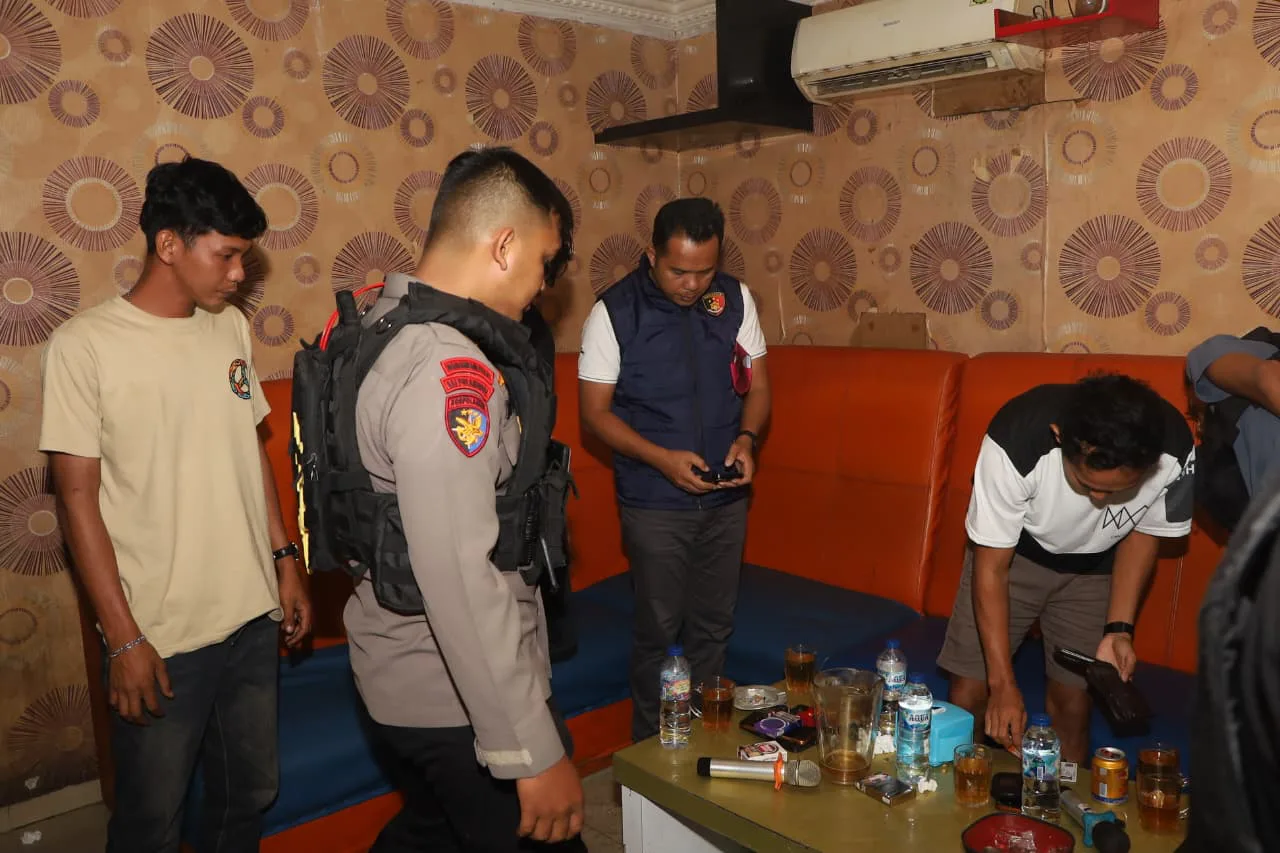 Polres Siak Razia Tempat Hiburan Malam di Tualang, 10 Pengunjung Positif Narkoba dan 5 Anak di Bawah Umur Terjaring