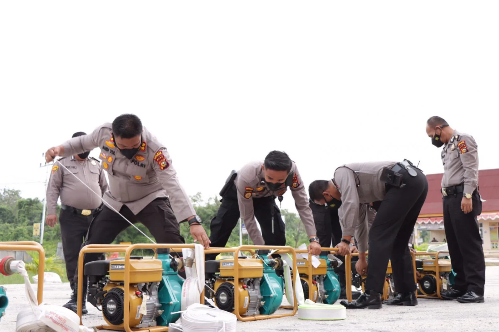 Siap Siaga Tangani Karhutla, Kapolres Meranti Cek Alat Pemadam