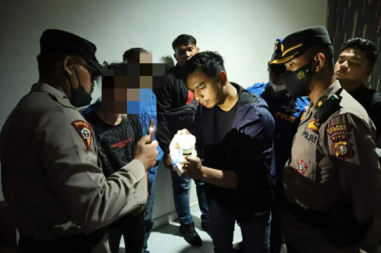 Tiga Pasangan Mesum Terjaring Razia di Meranti