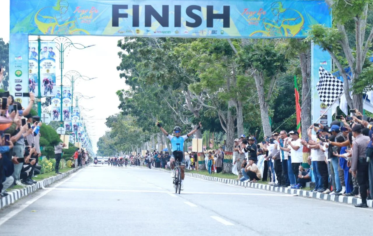 Tim dari Malaysia Tampil sebagai Juar pada Etape II Tour De Siak 2023