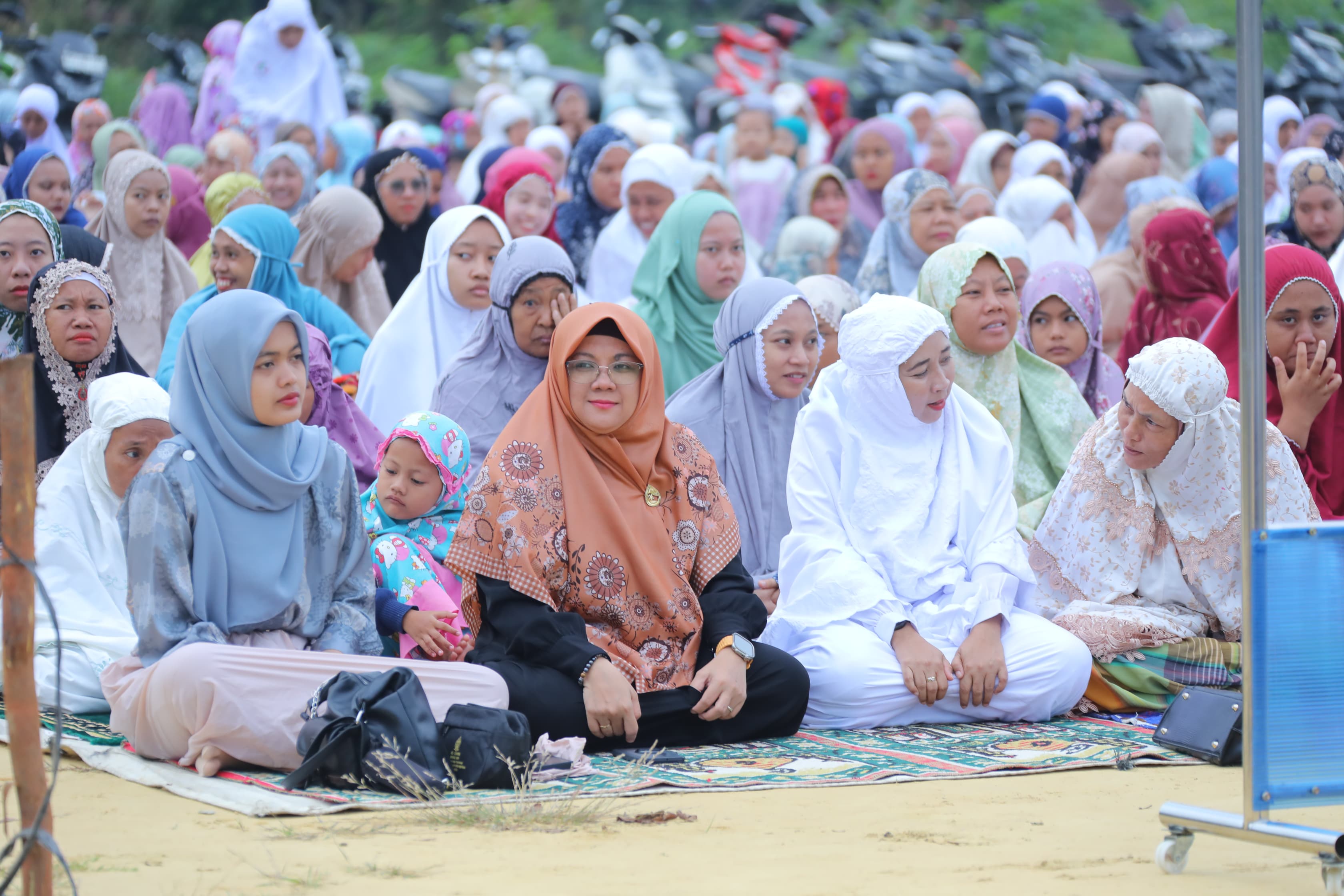 Bupati Siak Salat Idul Adha bersama Ribuan Masyarakat di Kampung Mandiangin 