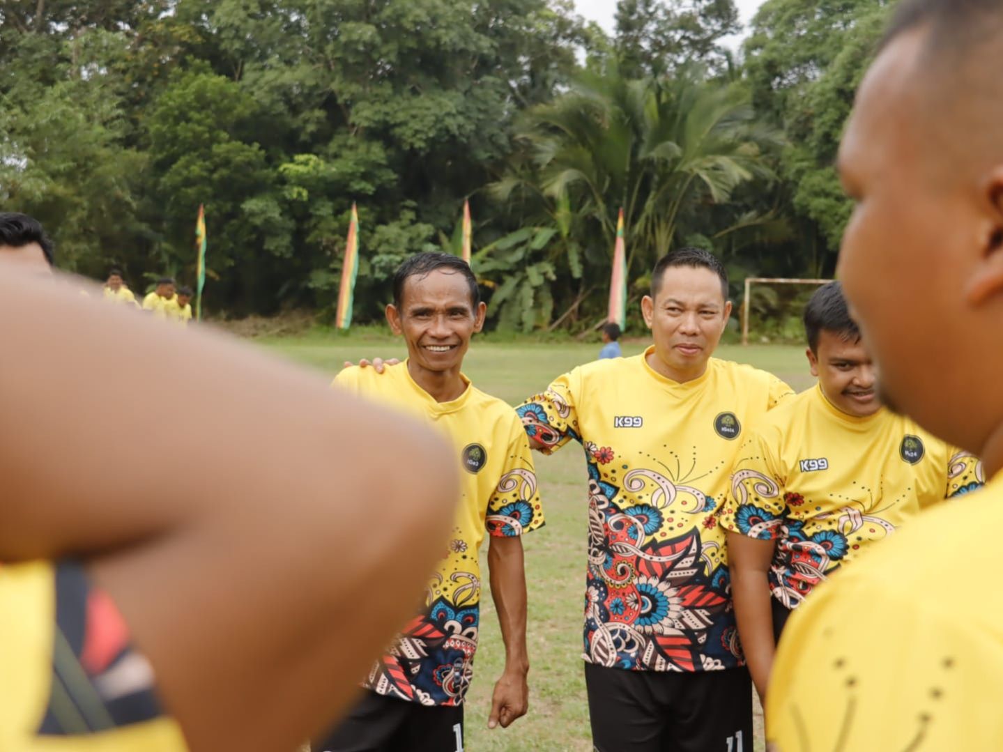Ketua DPRD Siak Indra Gunawan Tour Sepak Bola ke Kampung-Kampung