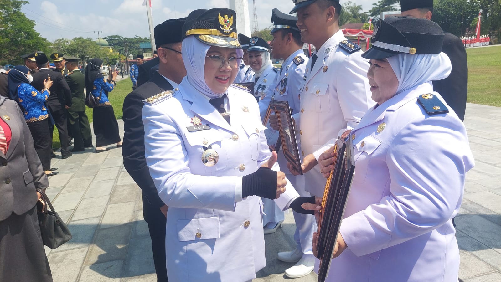 Penghulu Kampung Banjar Seminai Dianugerahi Dua Penghargaan Bergengsi 