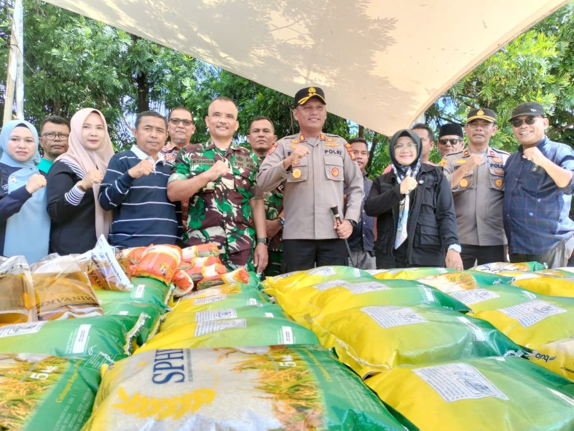 Polres Siak Kawal Pendistribusian Pasar Murah ke Masyarakat