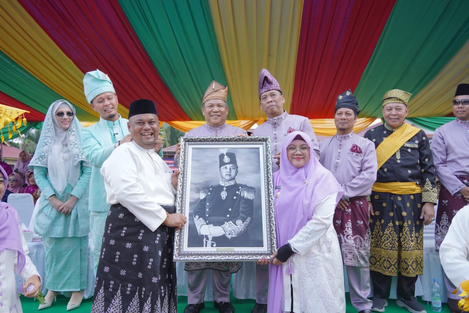 Syiarkan Semangat Al-Qur'an, Kafilah Siak Semarakkan Pawai Ta’aruf MTQ XLIV Riau di Kuansing